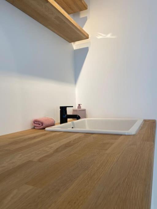 The Conservatory, a cosy holiday home located central between Gent Antwerpen & Brussel
