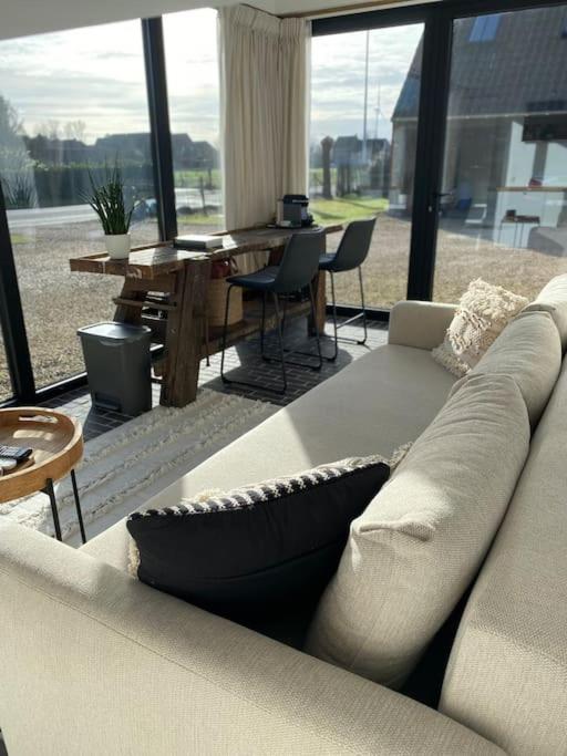 The Conservatory, a cosy holiday home located central between Gent Antwerpen & Brussel