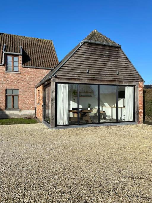 The Conservatory, a cosy holiday home located central between Gent Antwerpen & Brussel