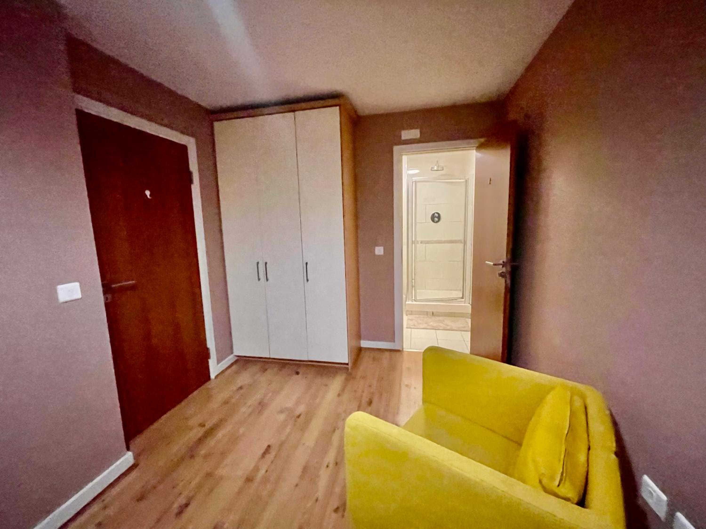 Stylish Central Apt At Aviva