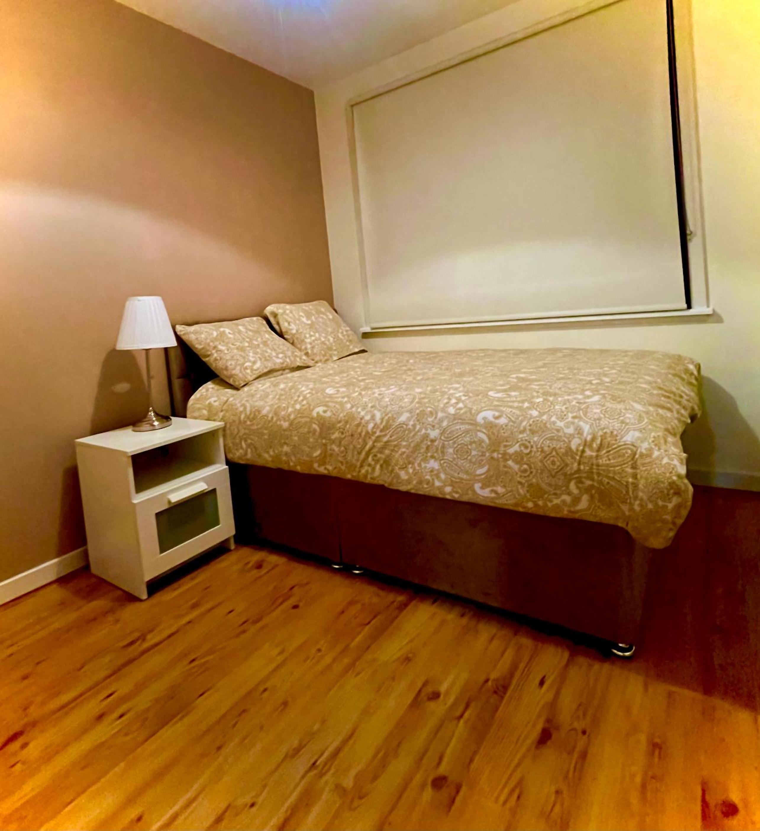 Stylish Central Apt At Aviva