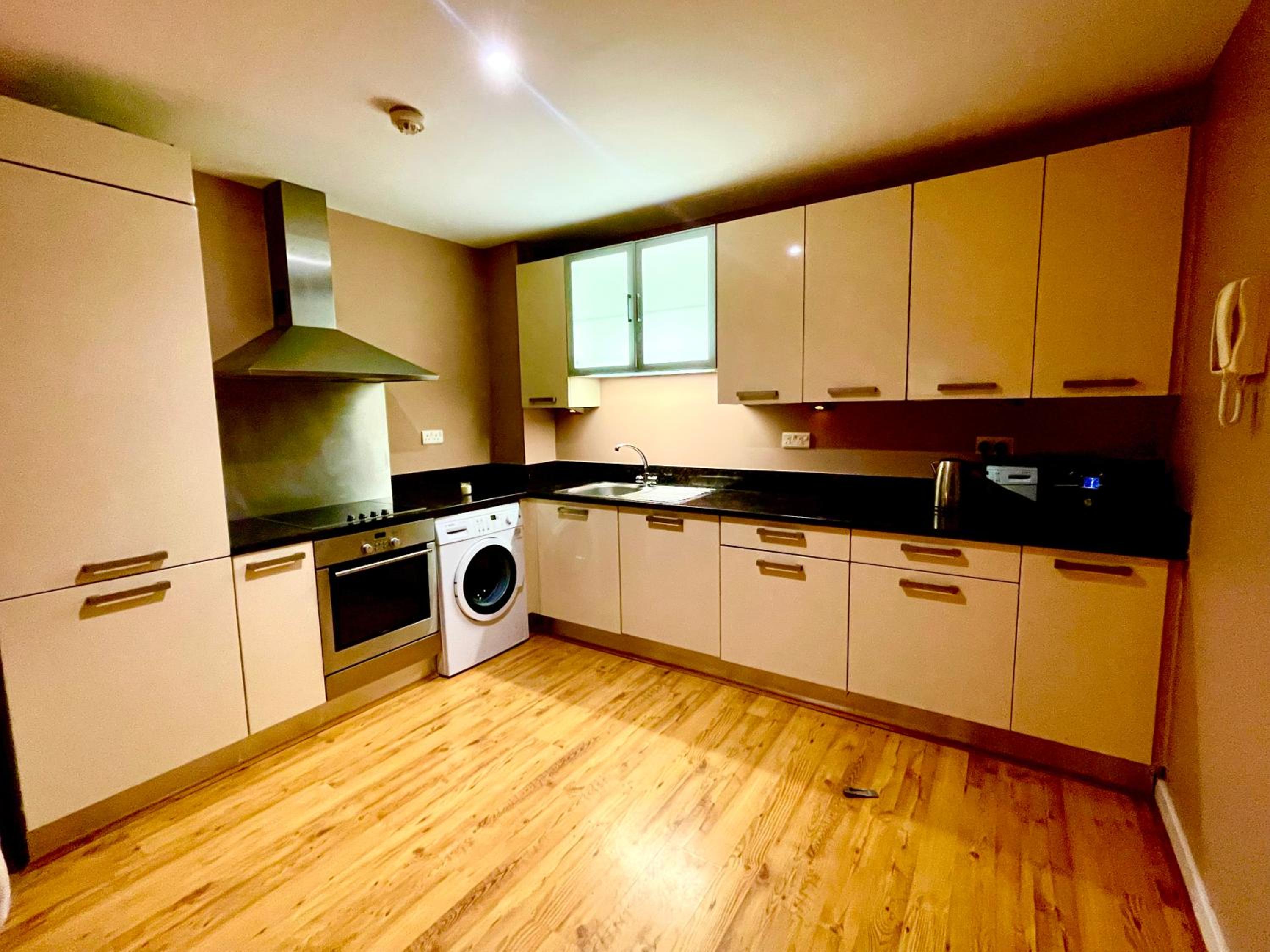 Stylish Central Apt At Aviva