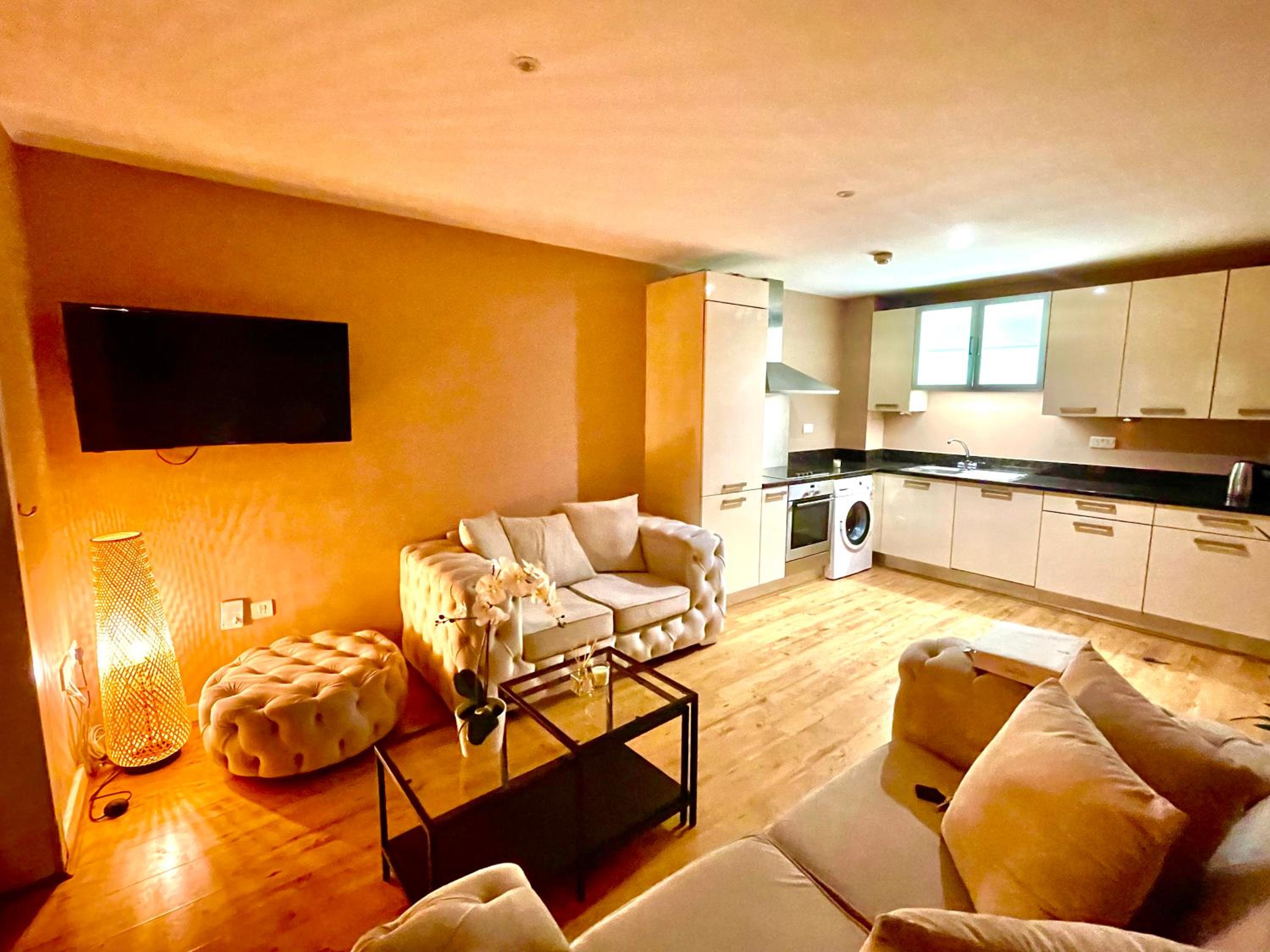 Stylish Central Apt At Aviva