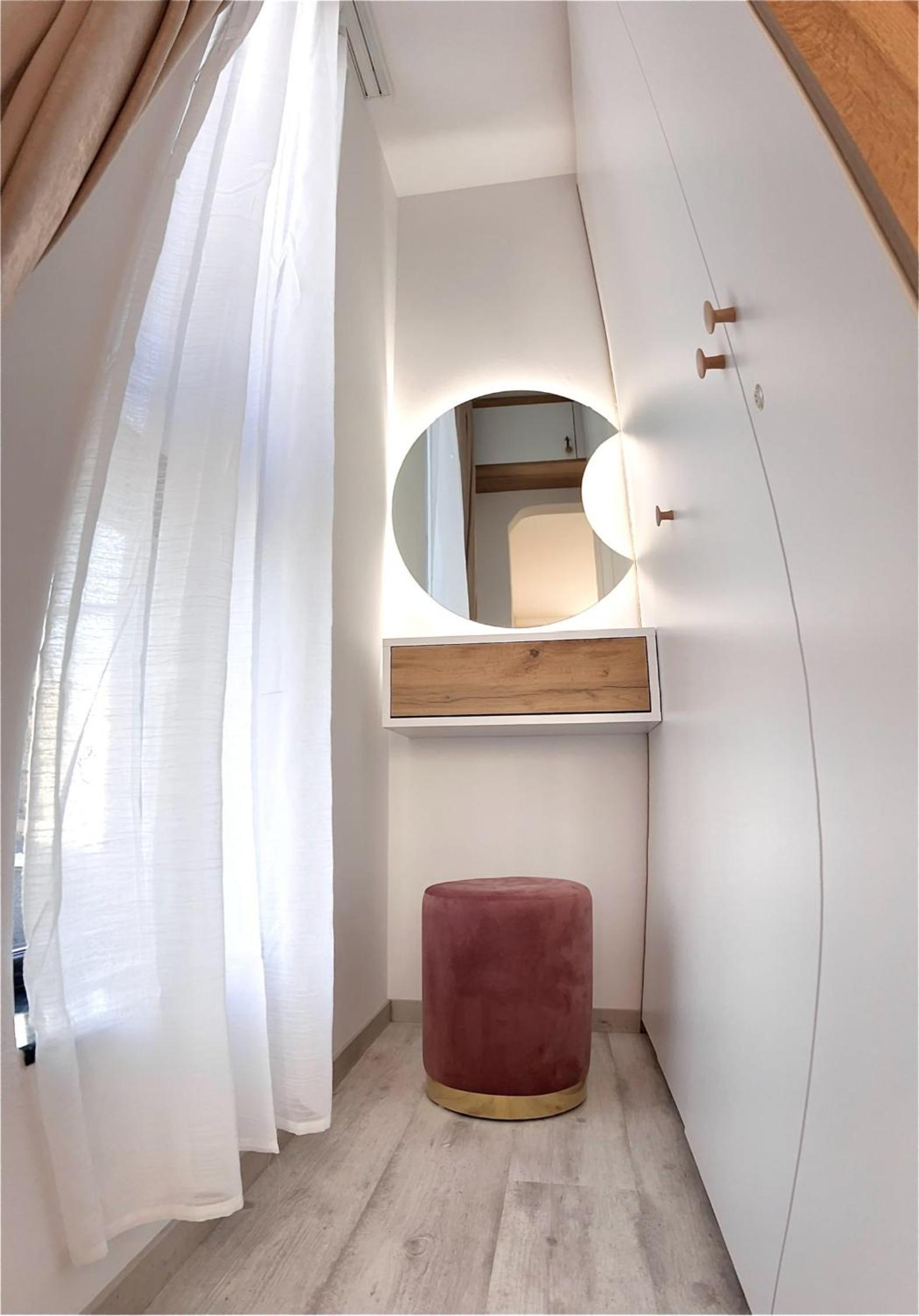 Stracciatella Homes Apartment