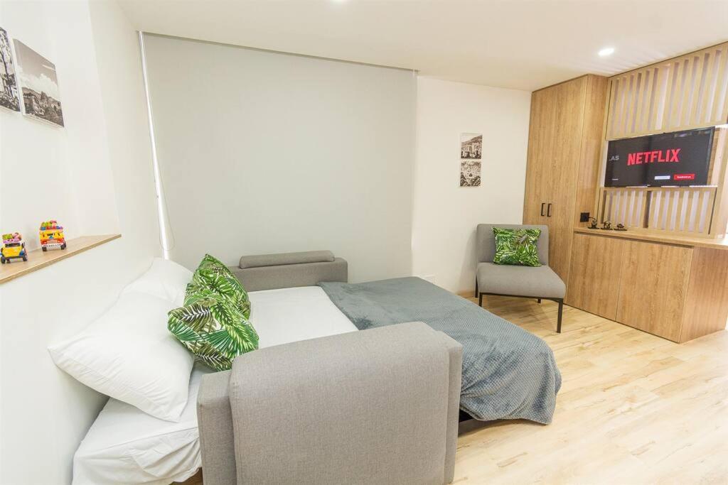 NEW! Homey Loft El Tesoro-Fast Wifi