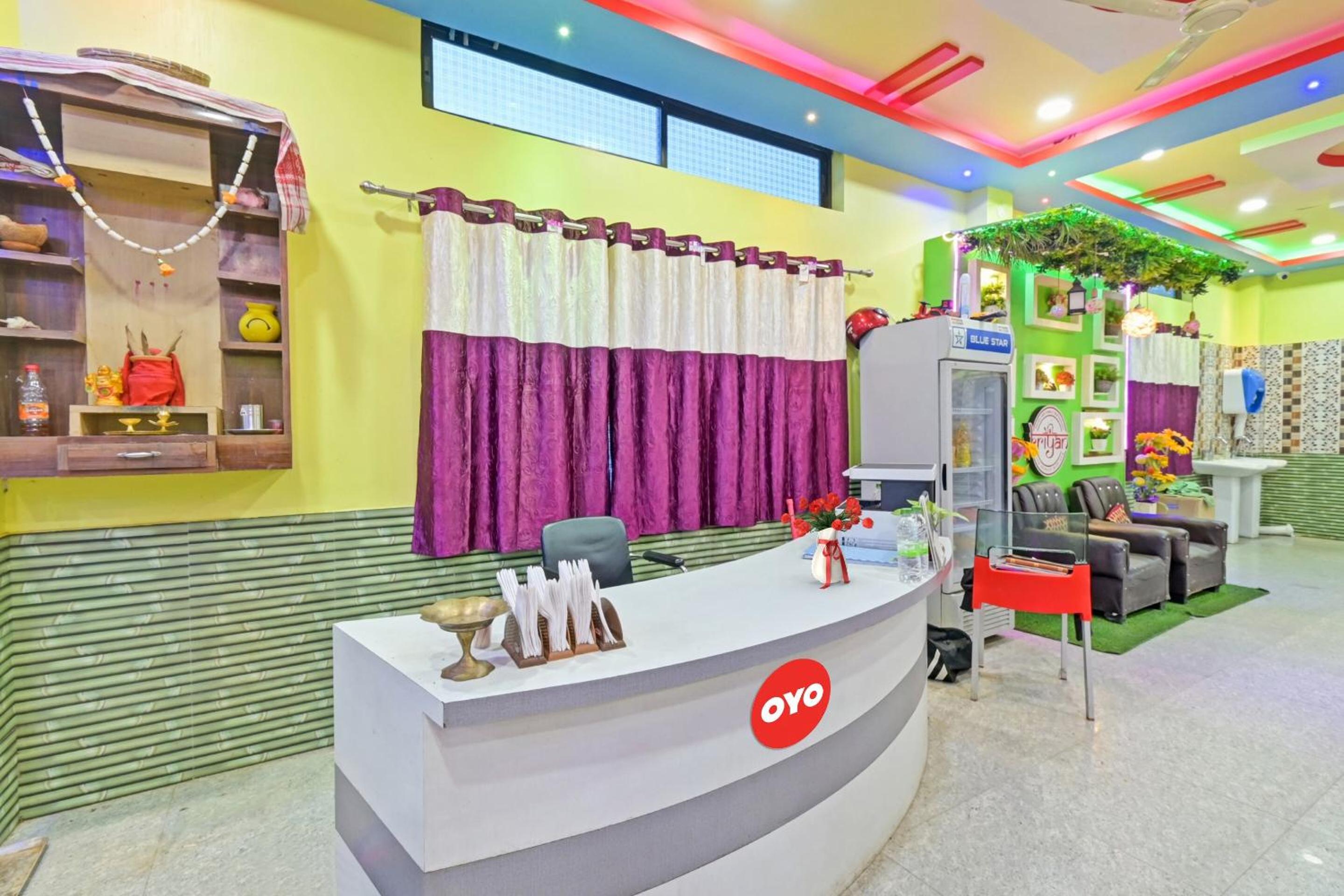 Lobby & Reception