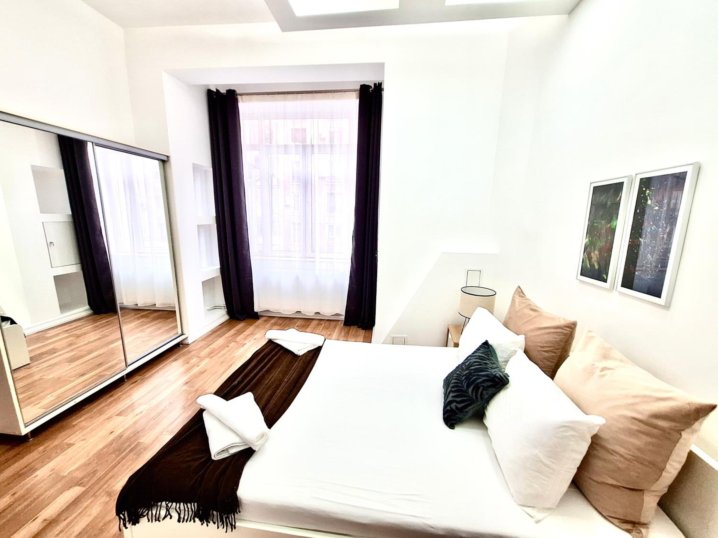 Victoriei Old Town Apartment view 5