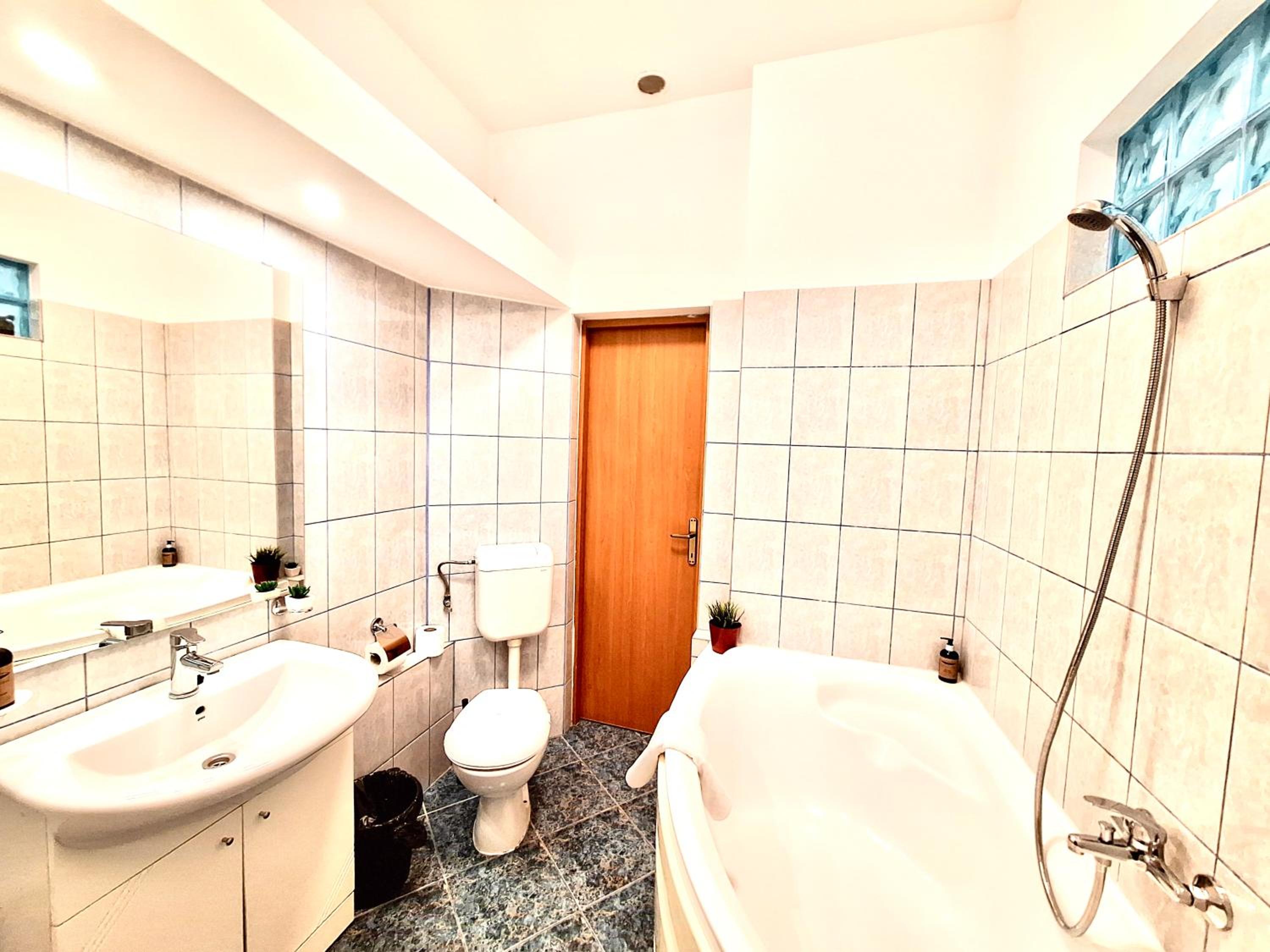 Victoriei Old Town Apartment view 4