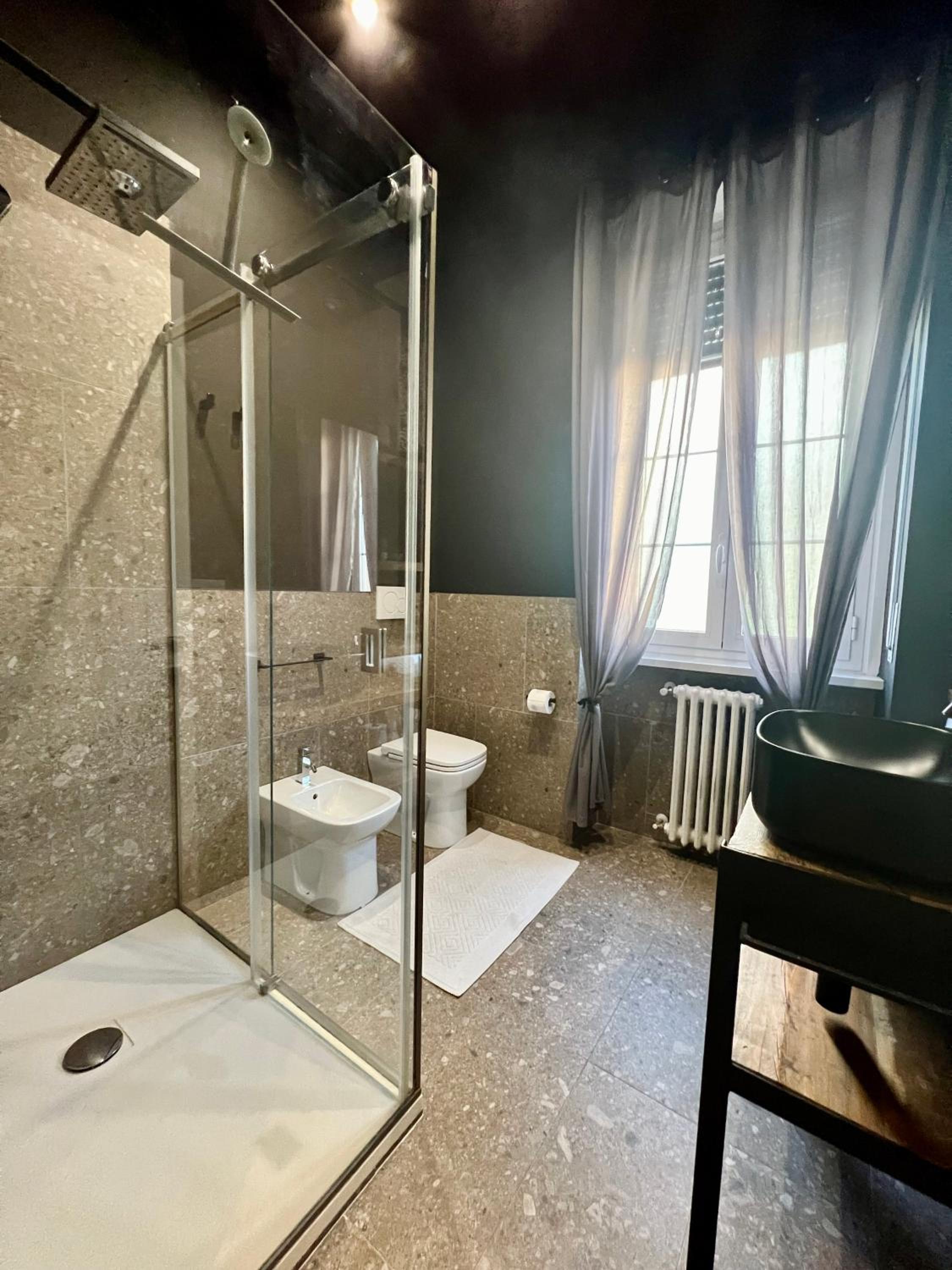 NEW LUXURY STUNNING BILO APARTMENT IN THE HEART OF MILAN MOSCOVA