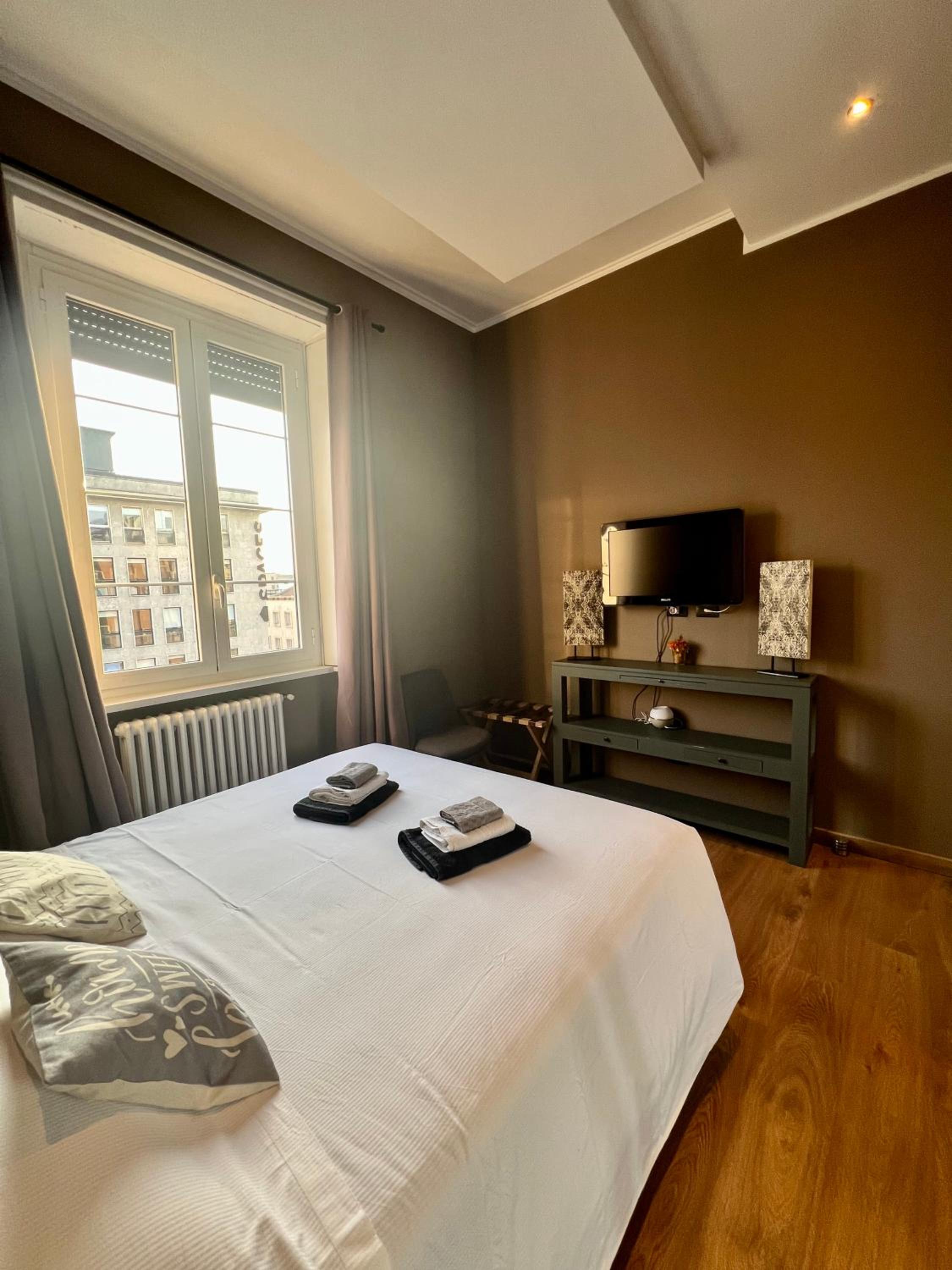 NEW LUXURY STUNNING BILO APARTMENT IN THE HEART OF MILAN MOSCOVA