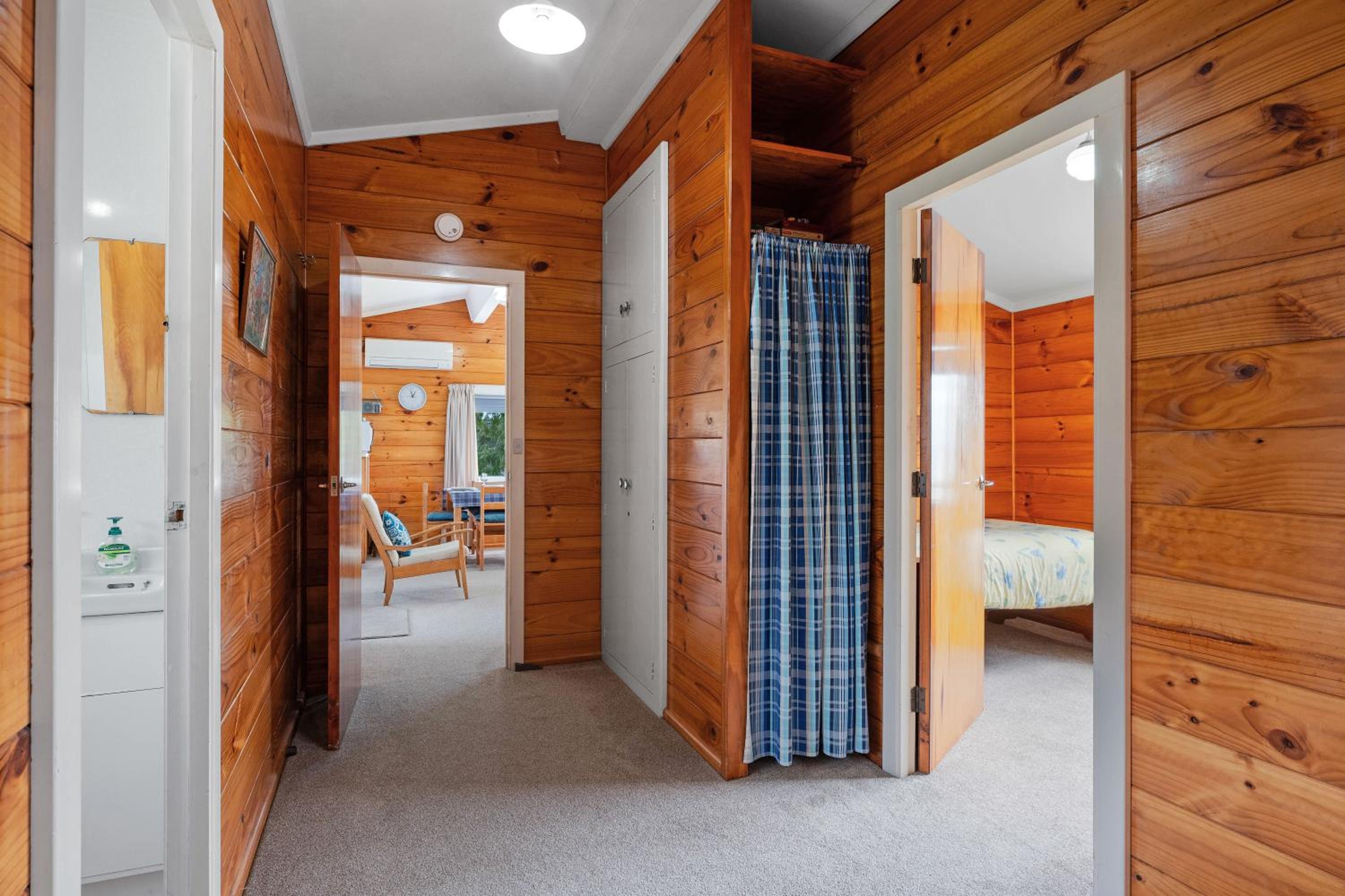 Te Moe - Lake Taupo Holiday Home view 5