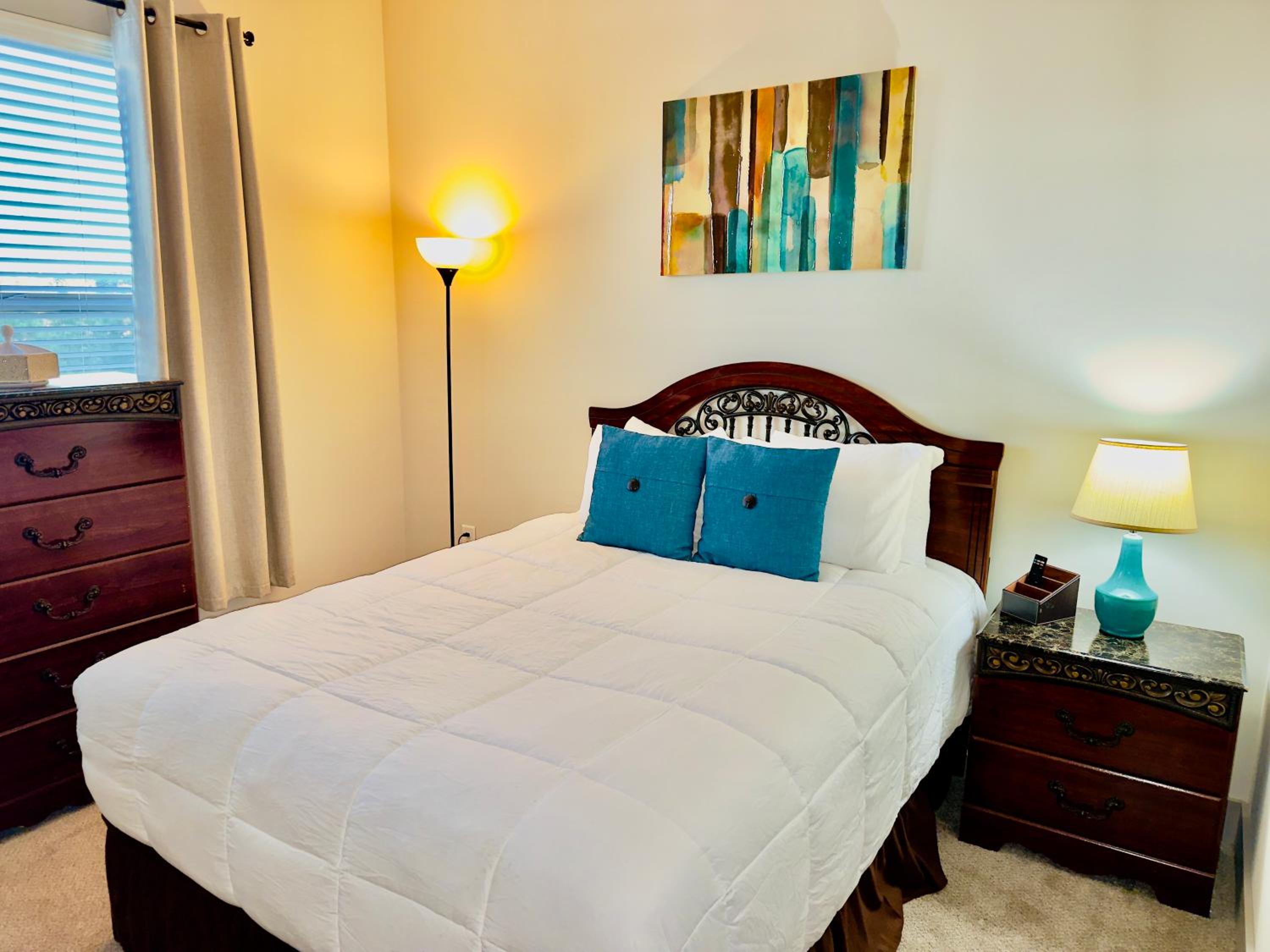 Buckhead Quarters- Spacious with Private Balcony view 3