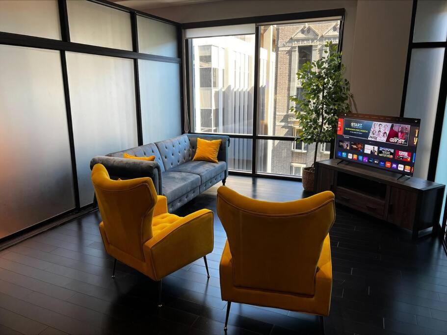 Condo in the heart of downtown