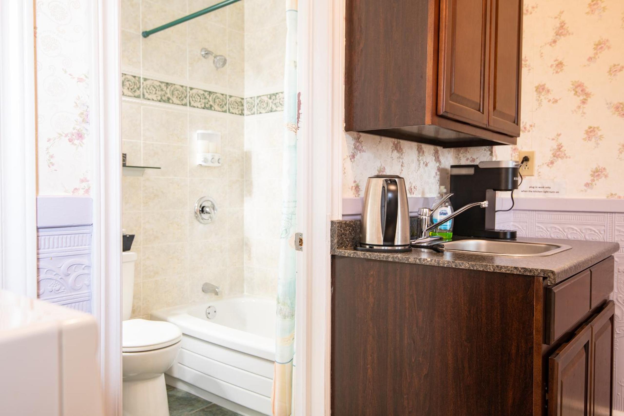 Charlottetown Vacations - Prince Street Suites - Property Image 3