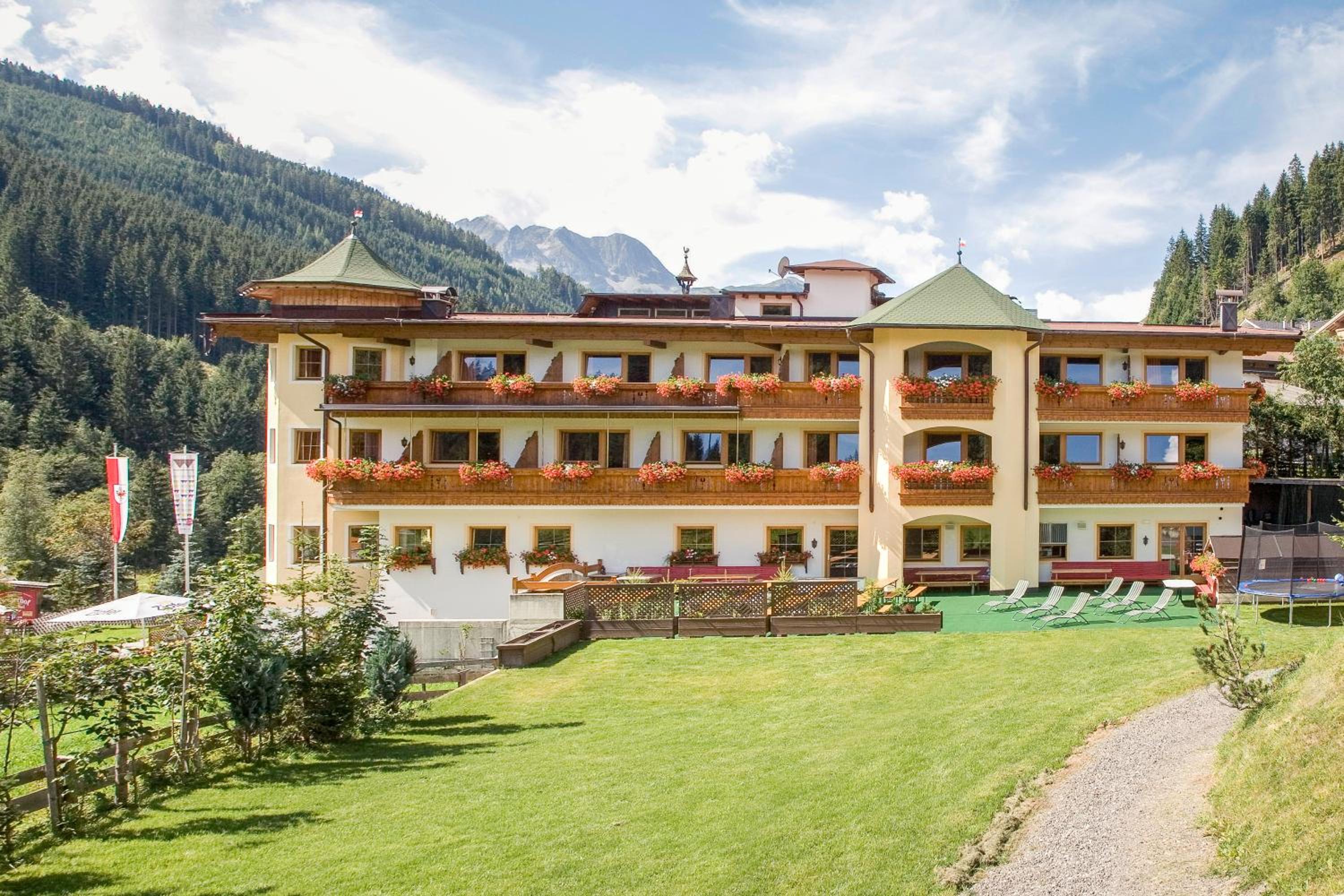 Hotel Alpenhotel Tirolerhof Gerlos - Image 1