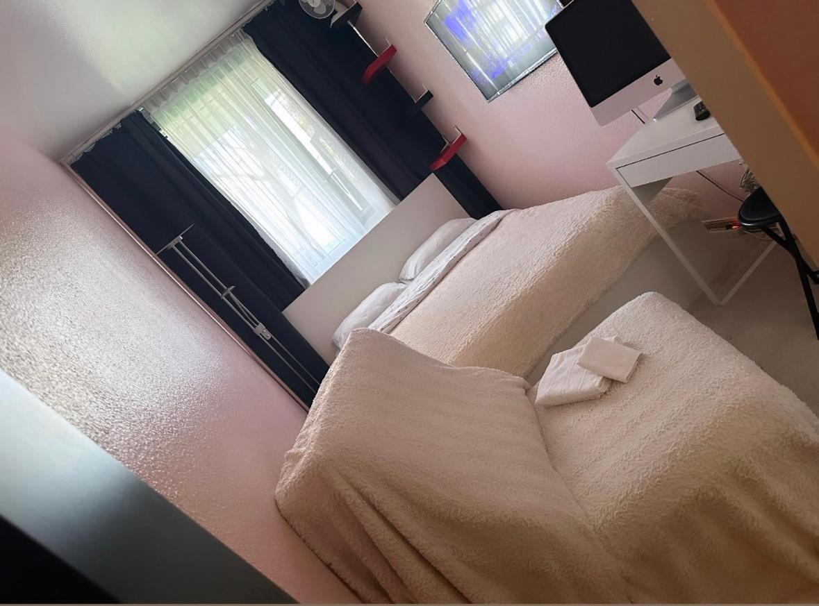 Chambre Confortable disponible à Genève