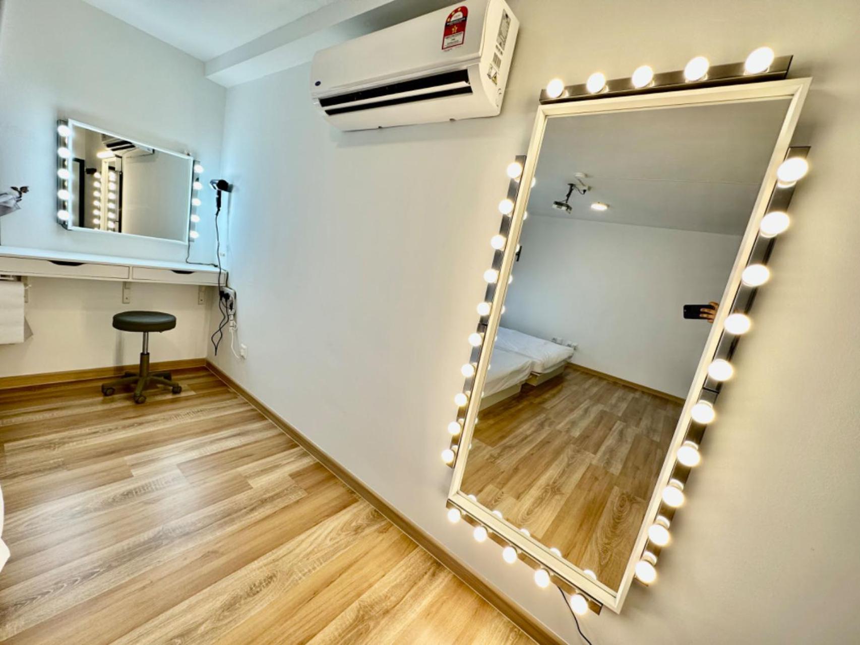 Arte Cheras, Kuala Lumpur 3 Room x 8 pax KLCC Nice View Karaoke with BathTub