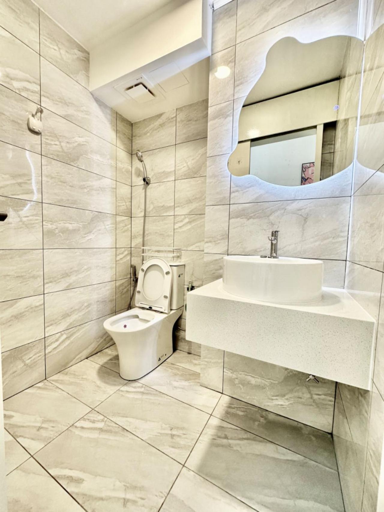Arte Cheras, Kuala Lumpur 3 Room x 8 pax KLCC Nice View Karaoke with BathTub