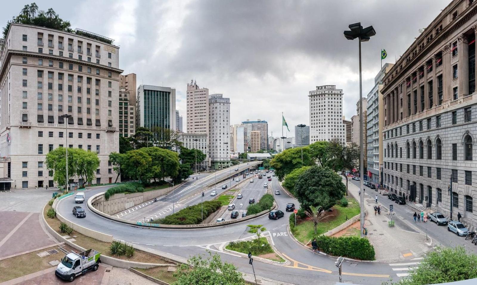 Apto para 3 Hóspedes ao Lado do Metrô Anhangabaú