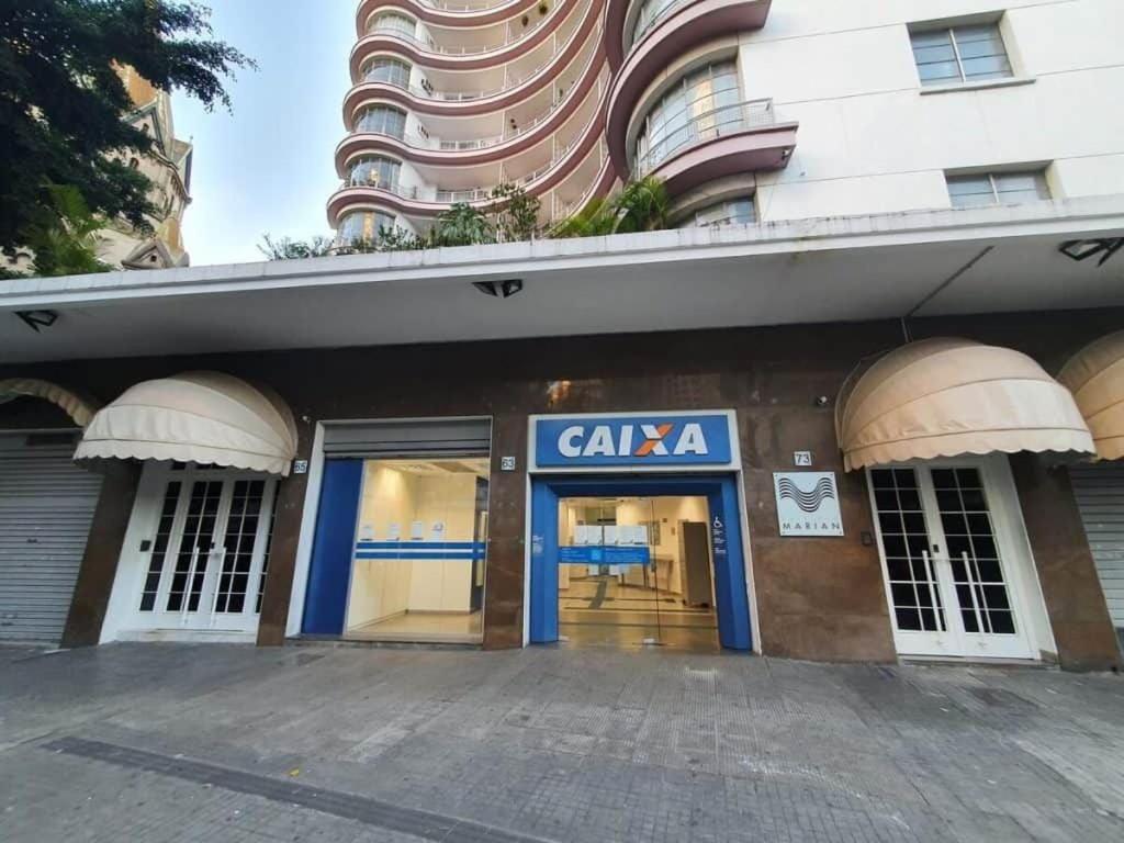 Amplo Apto no Centro de SP com Sauna e Piscina