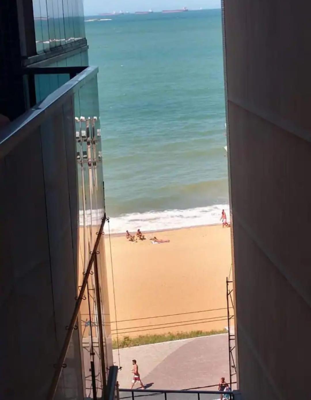 Prédio Frente Mar Praia da Costa 08