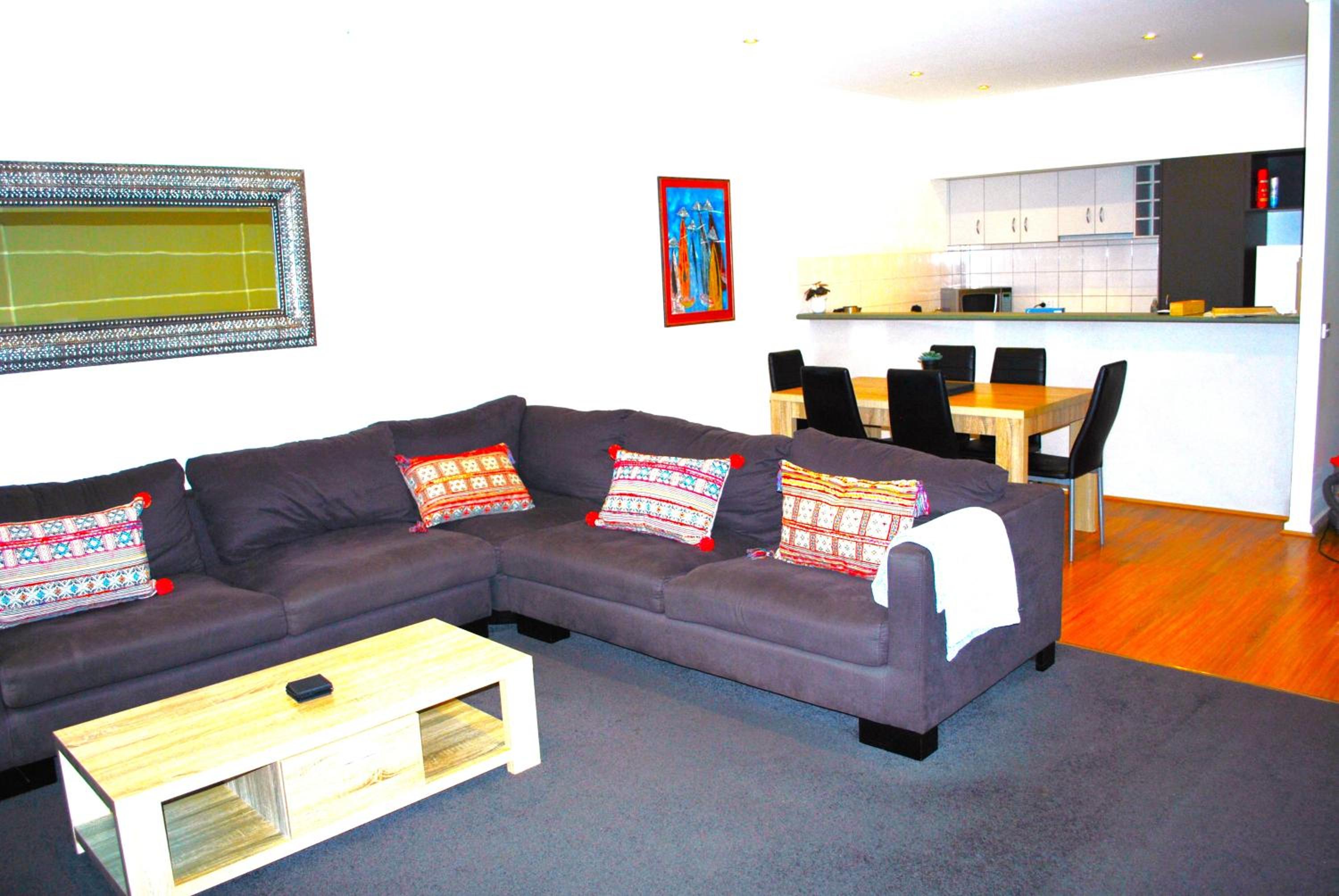 24 Gillies St Apartment