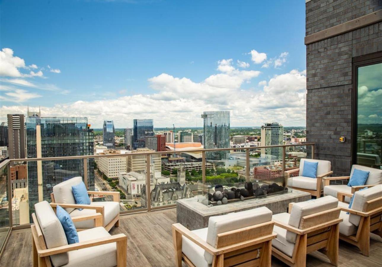 Deluxe Studio Apartment On Broadway view 4