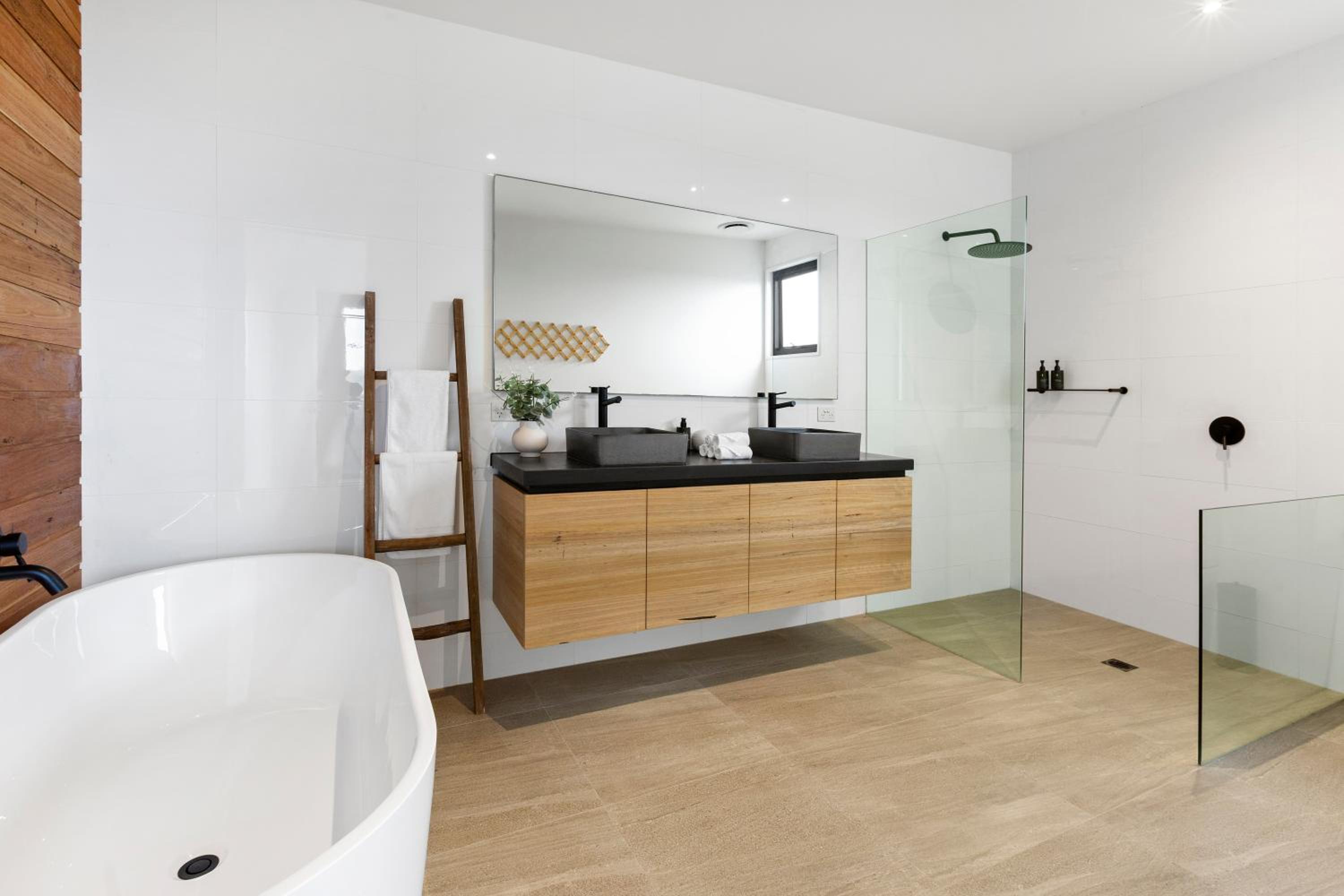 Oceanic – Where Luxury Meets Tranquility