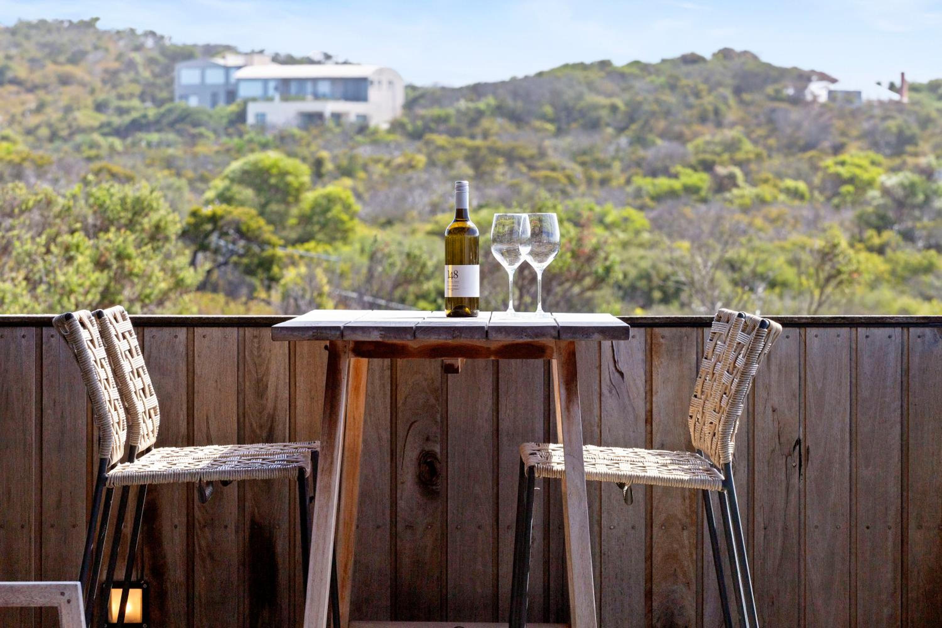 Oceanic – Where Luxury Meets Tranquility