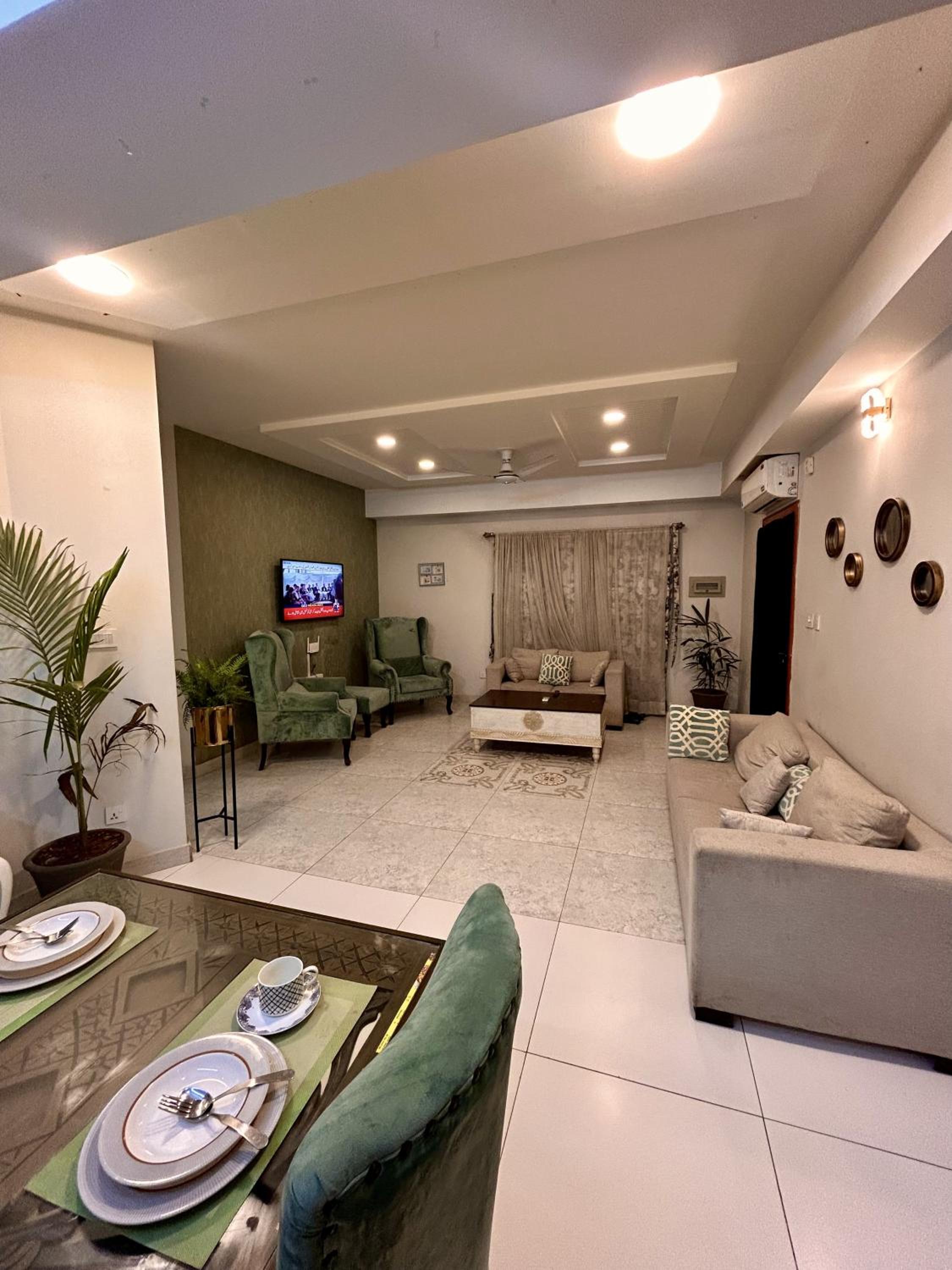 Capital Lagoon Hotel & Apartments