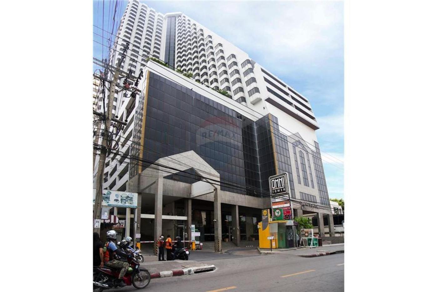 Omni Towers - Large 1 Bedroom Condo Soi Nana