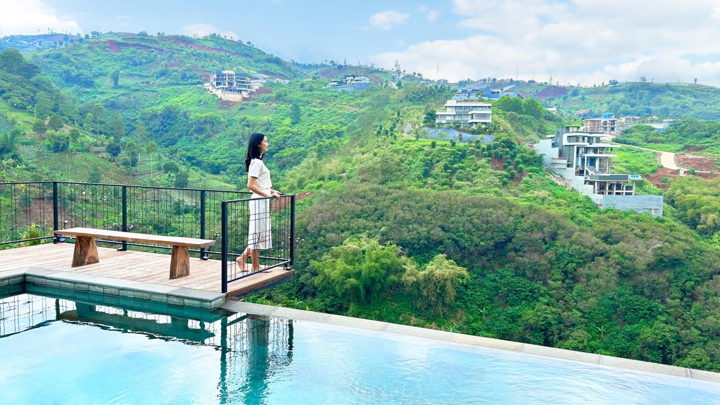 Thalassaville Dago Bandung
