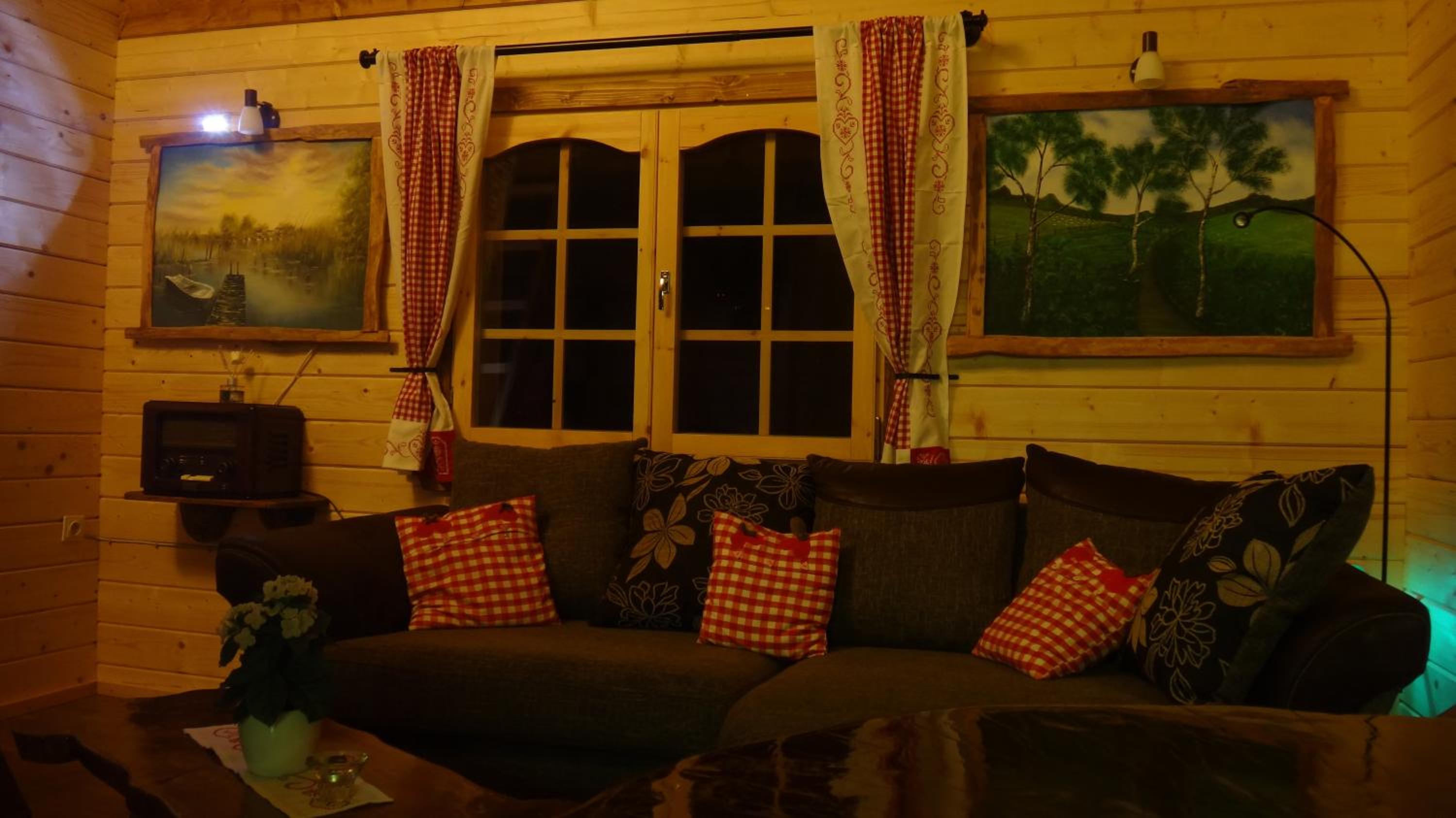 Holzhaus Waldwichtel am Wald und See