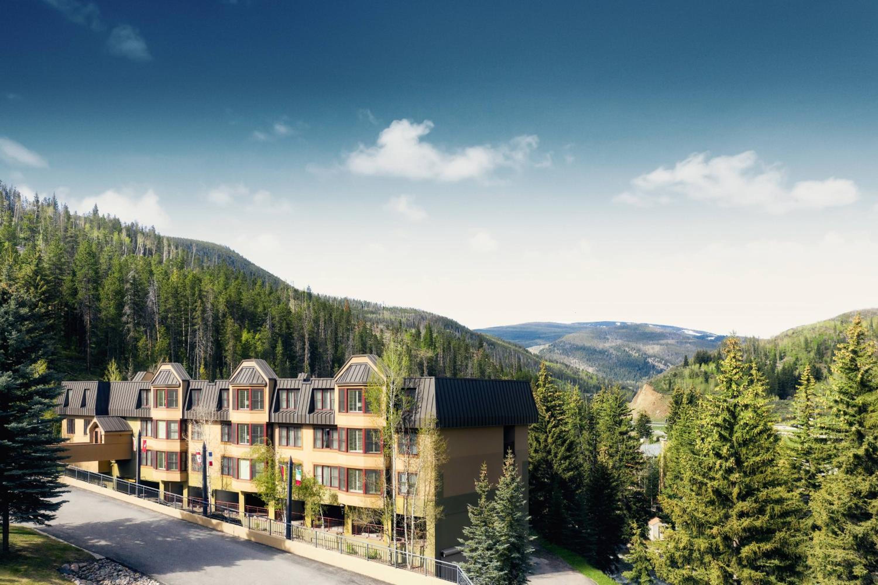 Hotel Marriott Streamside Vail- Evergreen Building