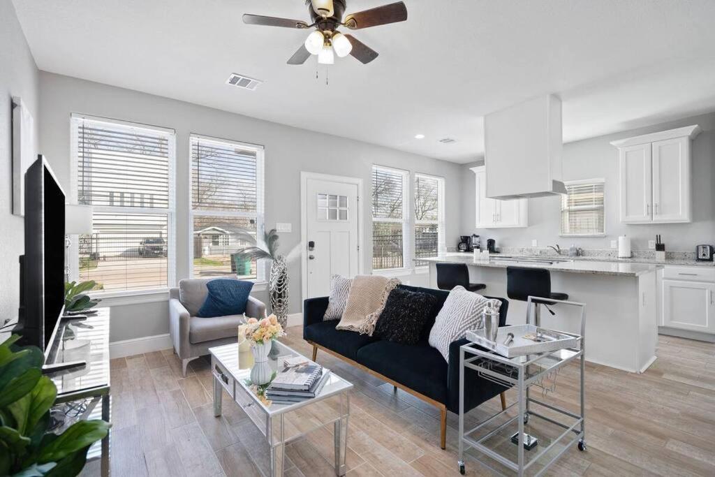 2 Homes*Sleeps 9*Gated Parking* Near NRG view 5