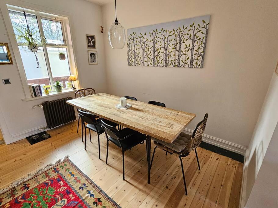 Sunny 2BR Apartment in Downtown Reykjavik view 2