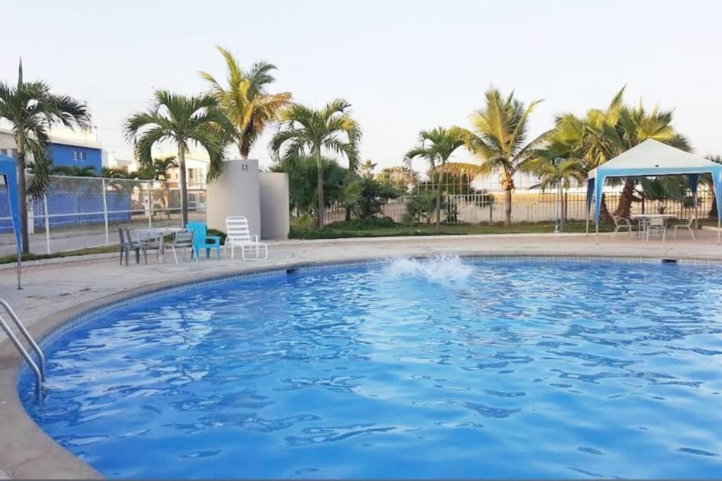 Hermosa casa playera en Ballenita Salinas