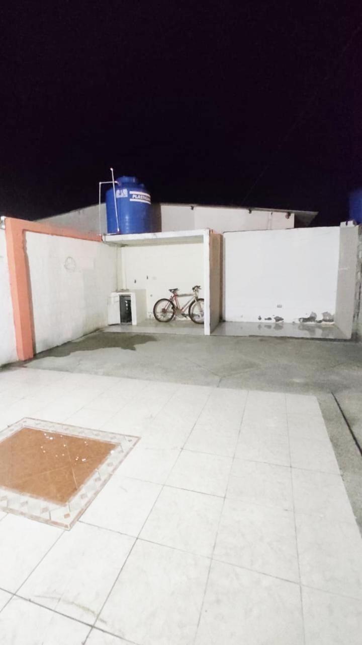 Hermosa casa playera en Ballenita Salinas