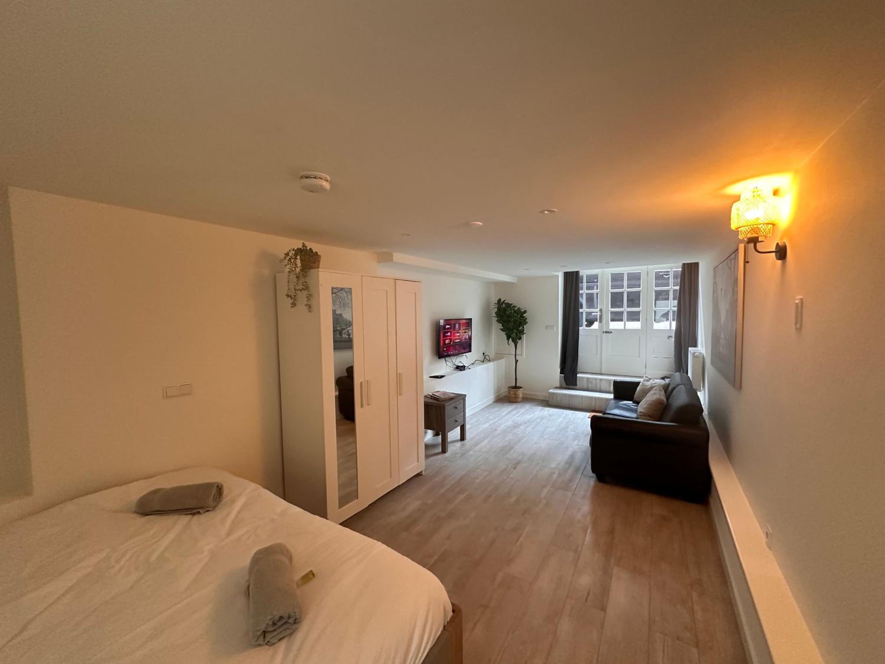 Tulip House Luxury Apartment - Top Location - Rijksmuseum - Leidseplein AMSTERDAM Central 120 m2 ALL Private with kitchen