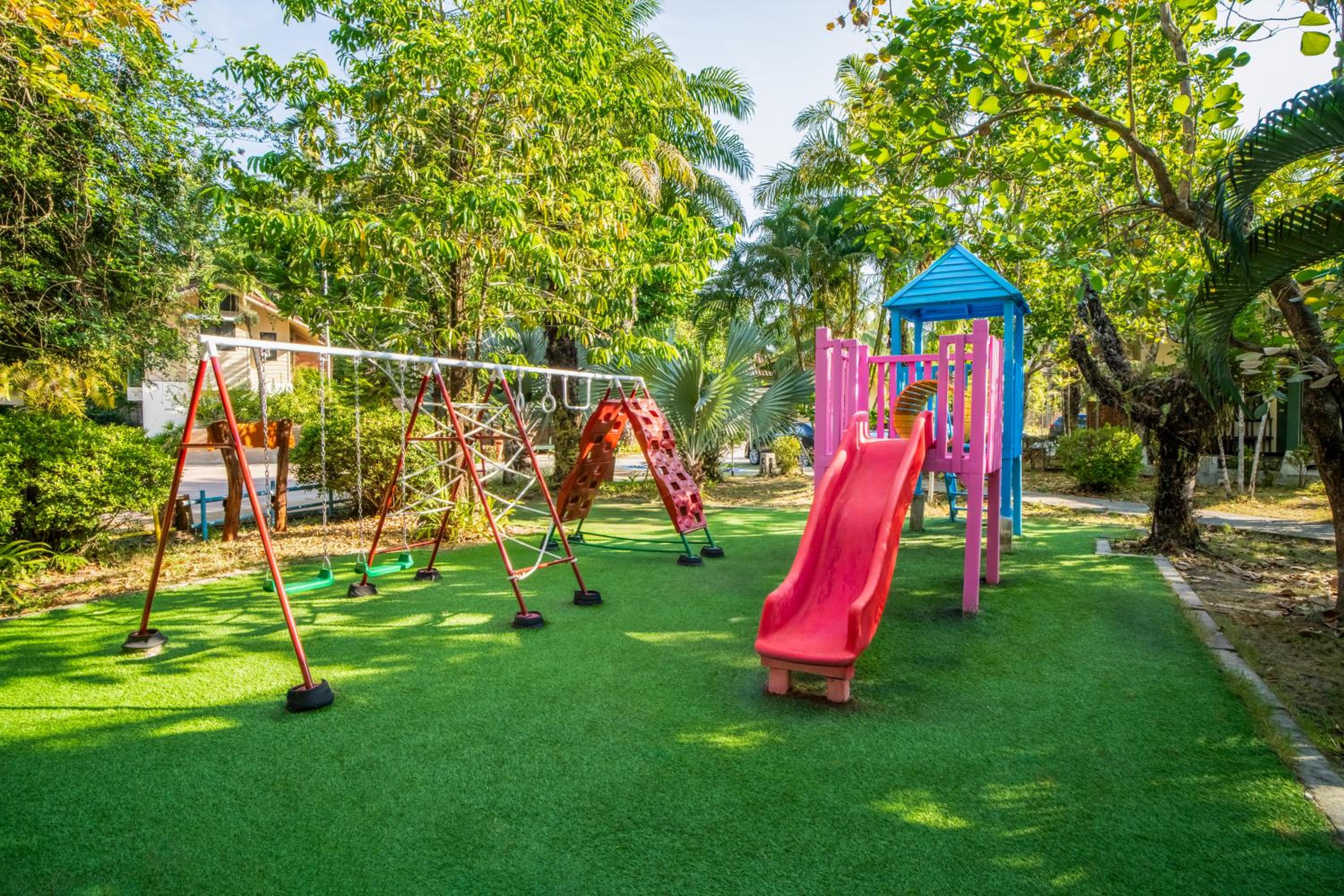 Baan Khaolak Beach Resort