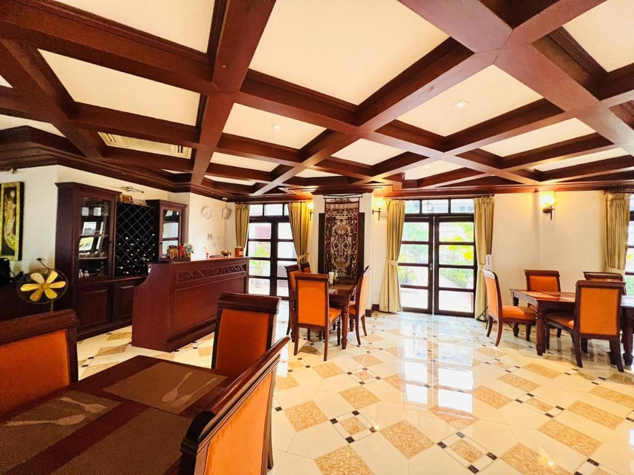Houngvilai Hotel