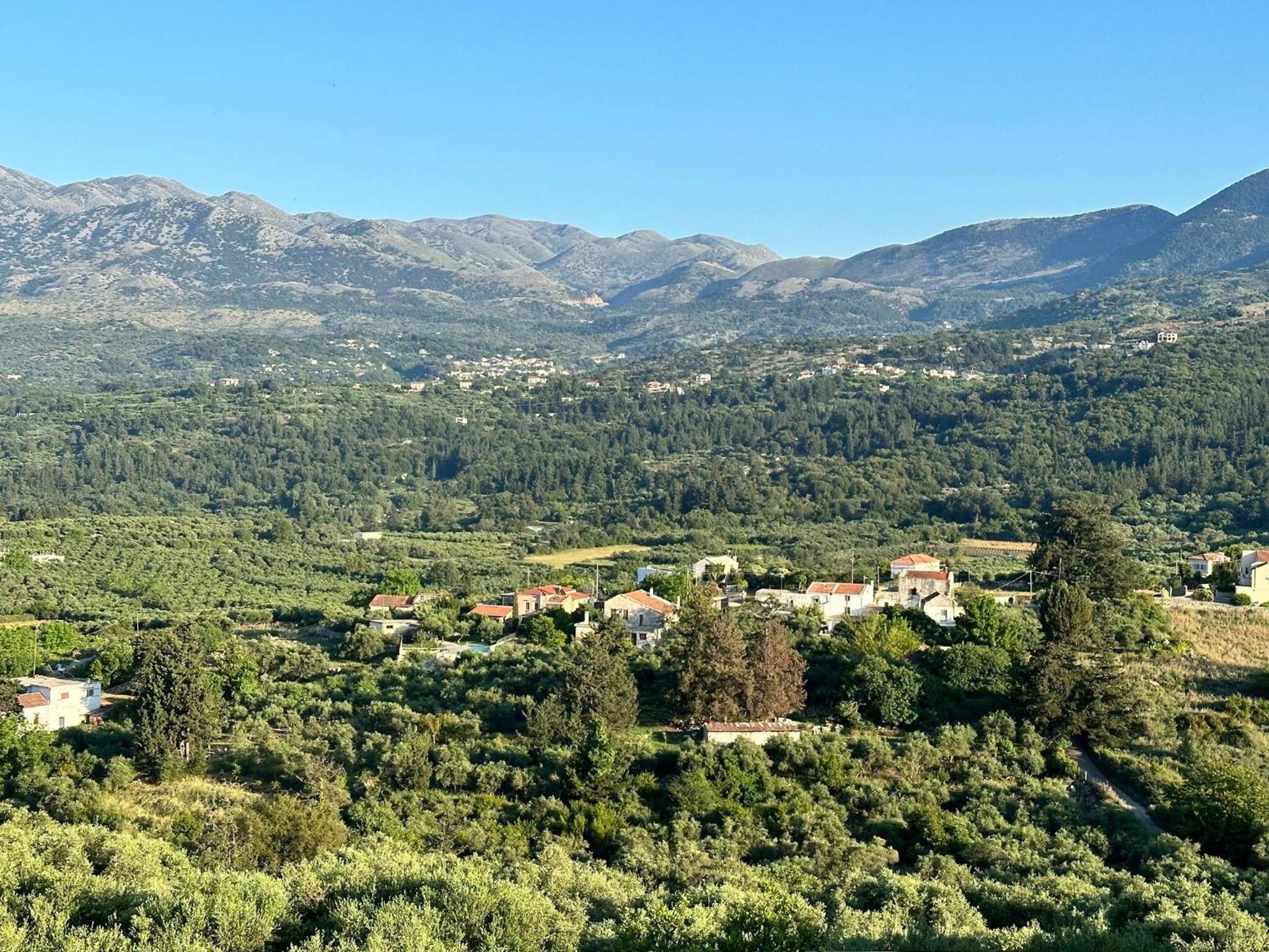 Glikanisos House Nipos - ideal for hikers and families 2bd, 6pl, 10min to beach view 3