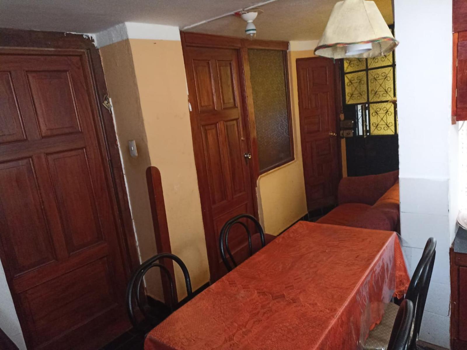 CASA HOSPEDAJE FAMILIAR LOAIZA
