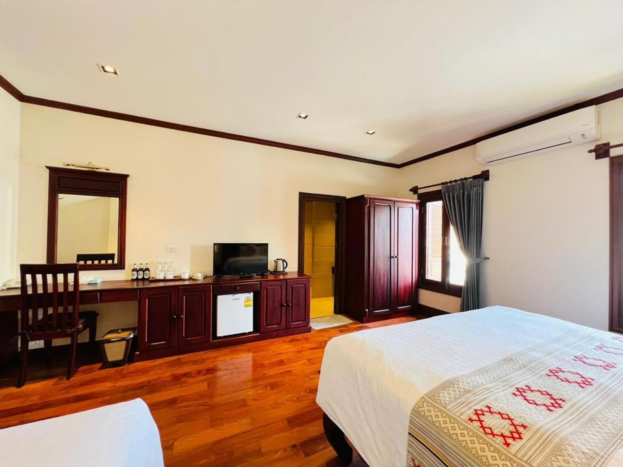 Houngvilai Hotel