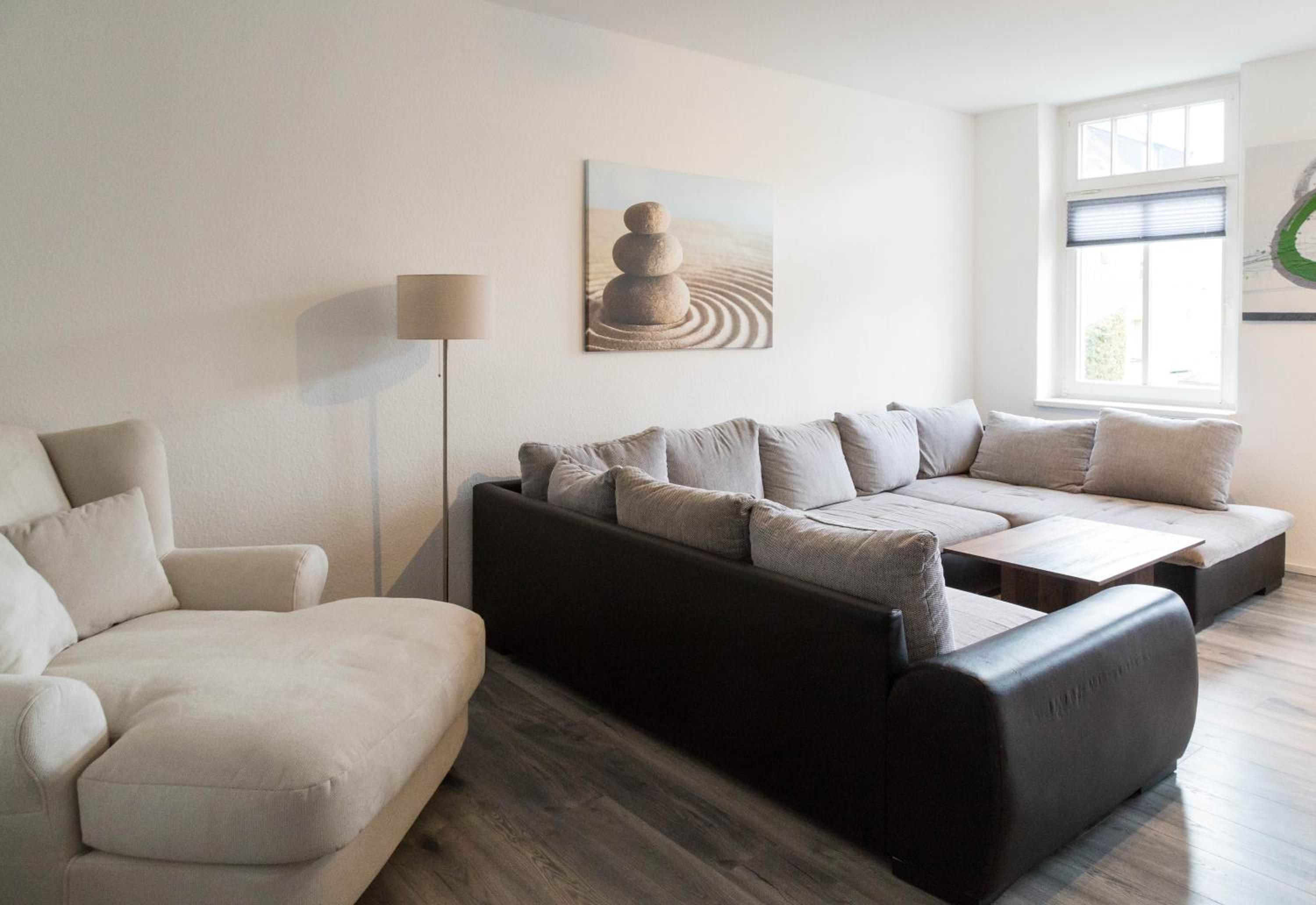 Studiowohnungen Am Neuberinhaus F&G Apartments