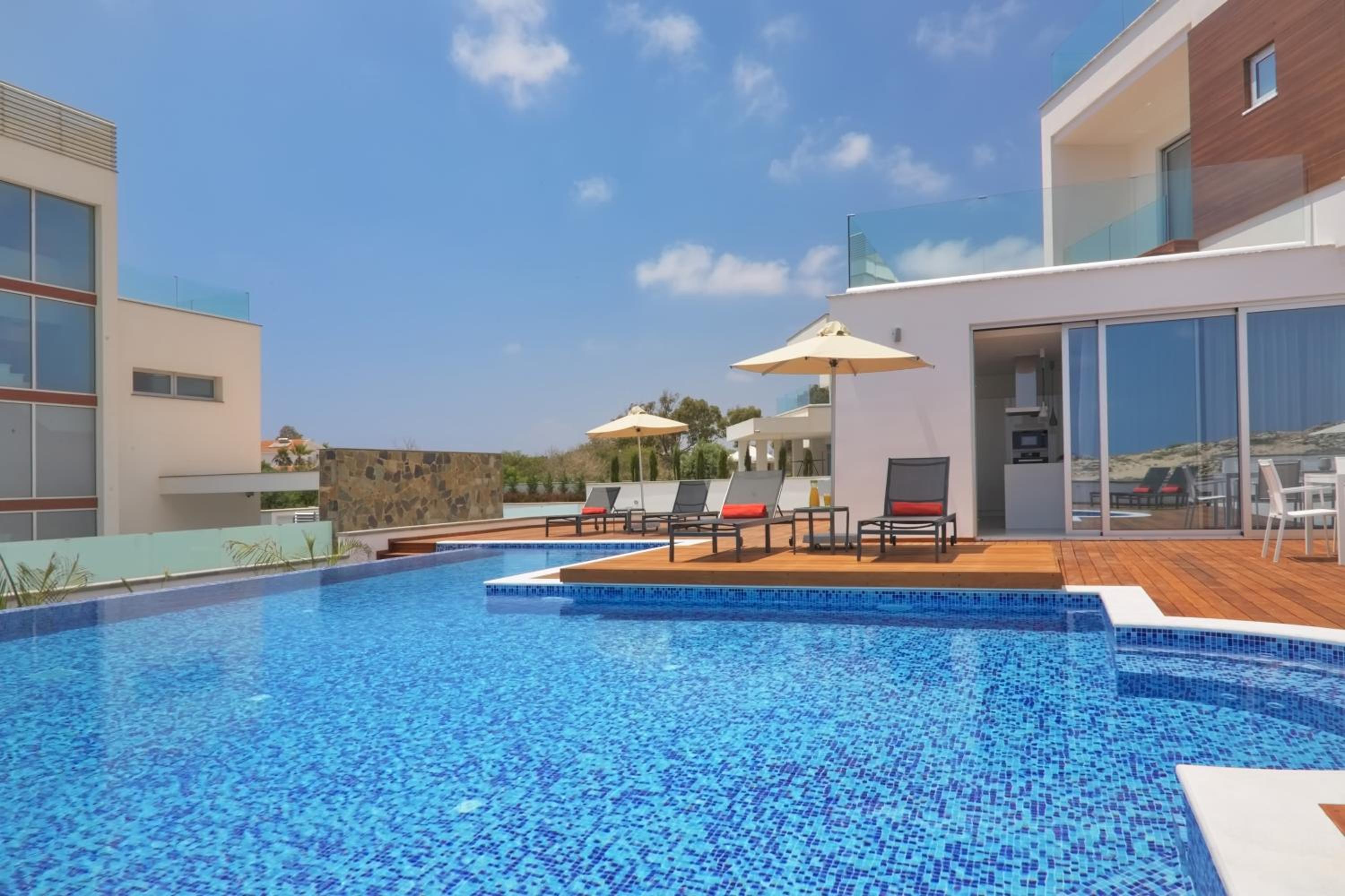 Sea Pearl Seaview Villa - Oriana