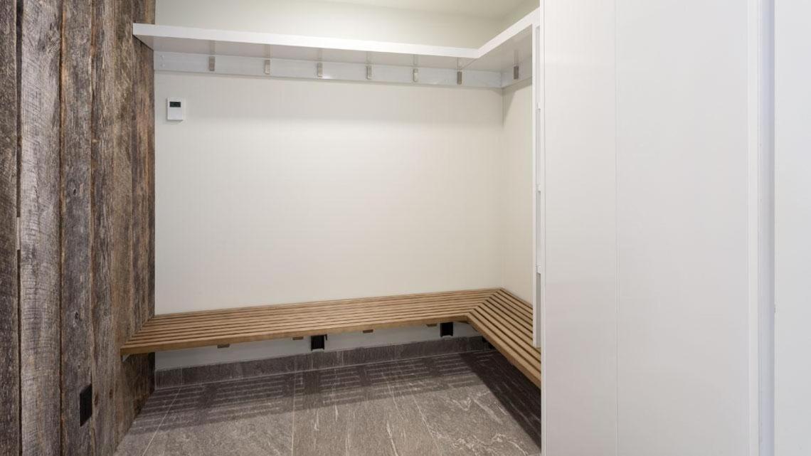 Woodrun Lodge 307 | Sleek Slopeside Unit w/ Pool, Hot Tub, & Heated Floors