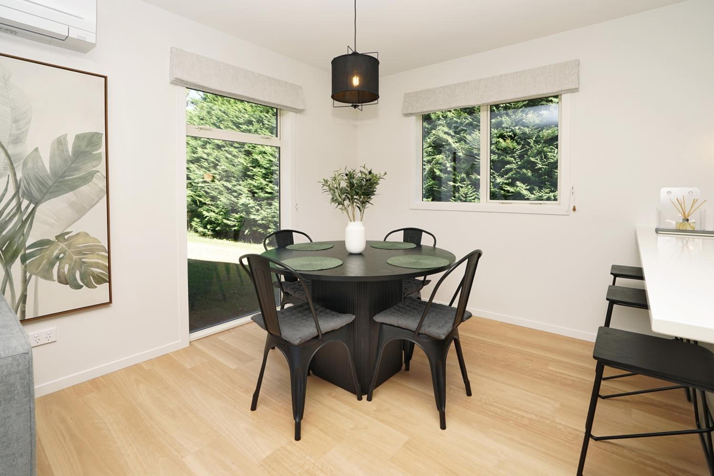 Rural Eco Escape in Hamilton Getaway with EV view 5