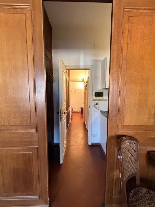 Ponte Vecchio View Apartment by FlorenceHospitality com photo 5
