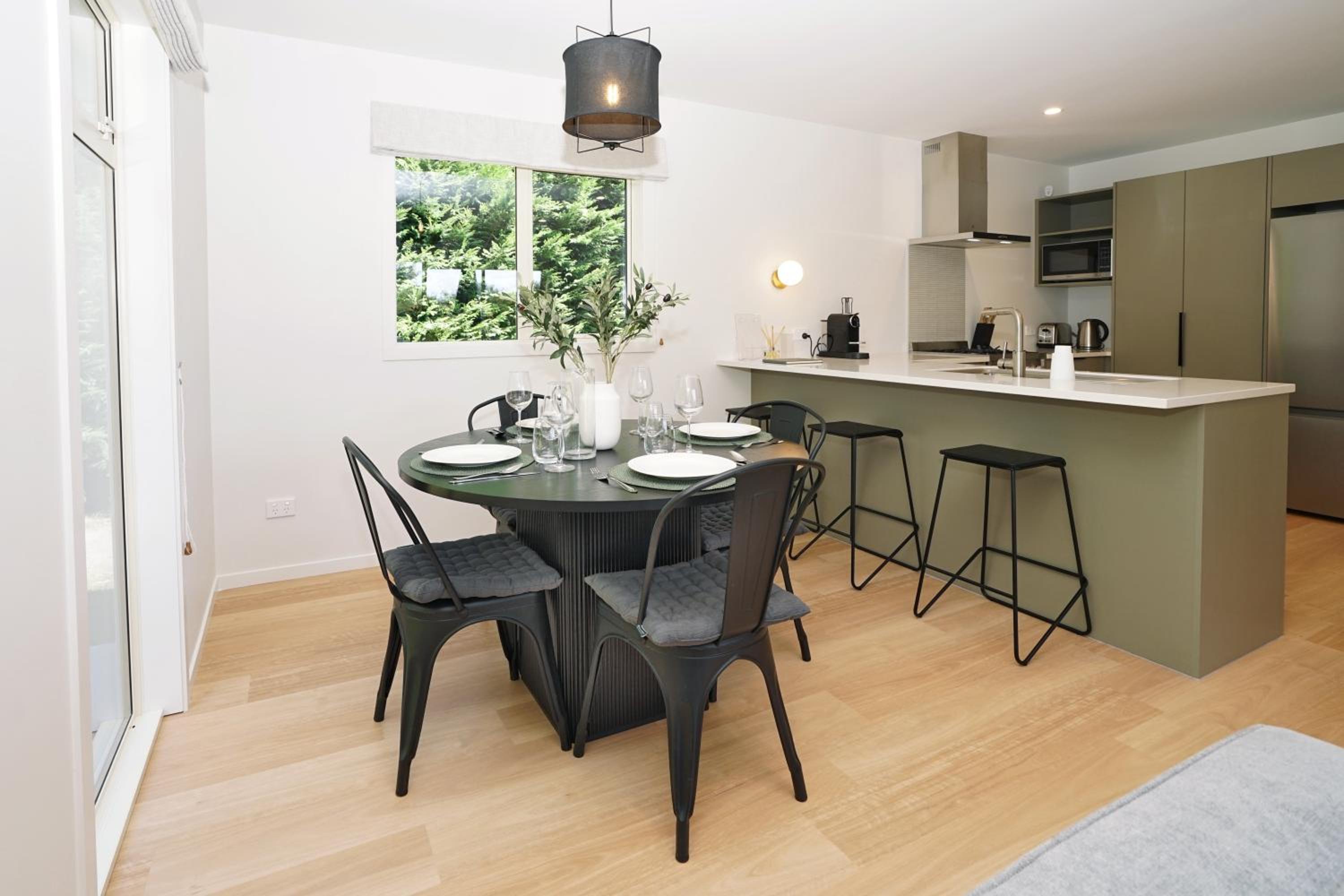 Rural Eco Escape in Hamilton Getaway with EV view 4